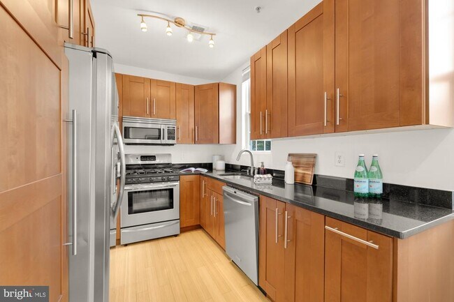 Building Photo - 3510 16th St NW