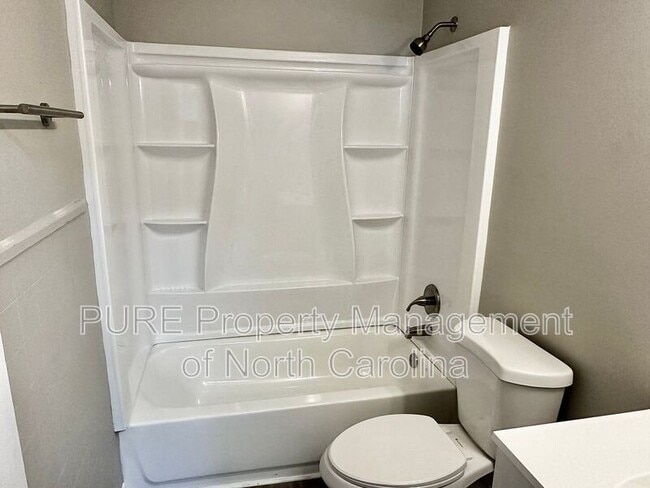 Building Photo - 504A Moore Dr