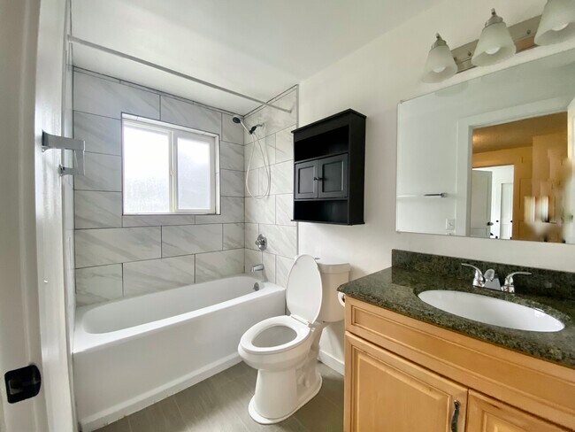 Building Photo - 4097 W 18th Ave