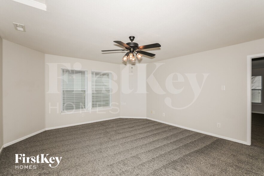 Building Photo - 15490 Gallow Ln