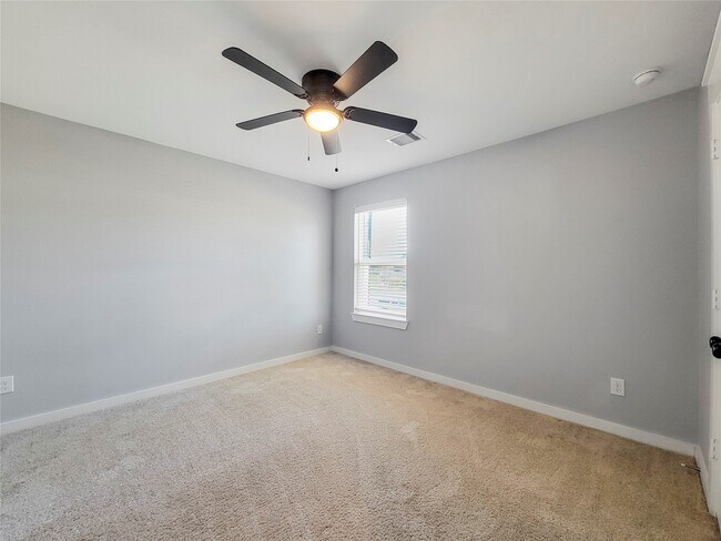 Building Photo - 16807 Lisbon Ln