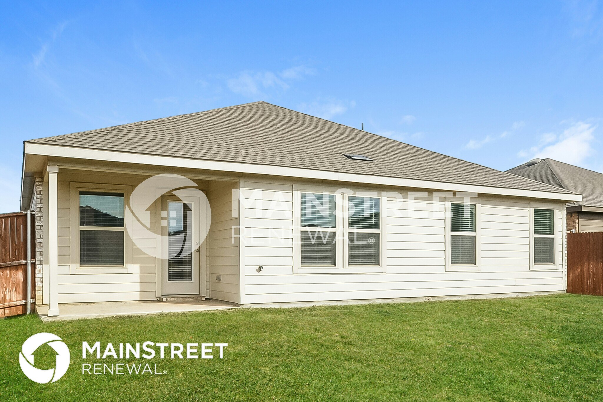 Building Photo - 824 English Dr
