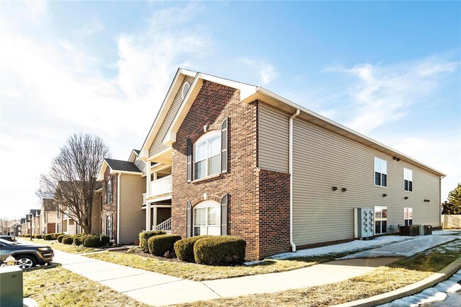 Building Photo - 6401 Brookfield Ct Dr