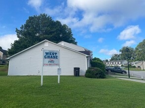 Building Photo - 8841-8841 W Hills Ct