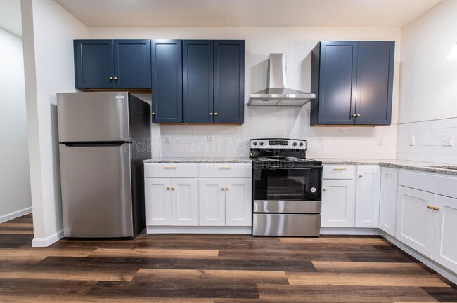 Building Photo - 315 S Green St