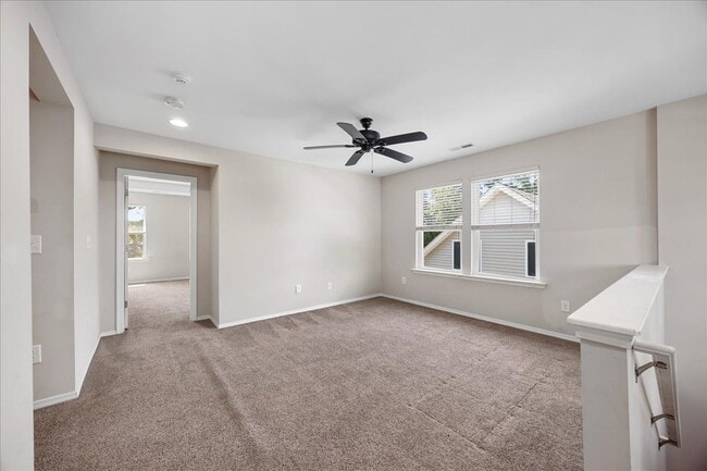 Building Photo - 5600 Yorkwood Dr