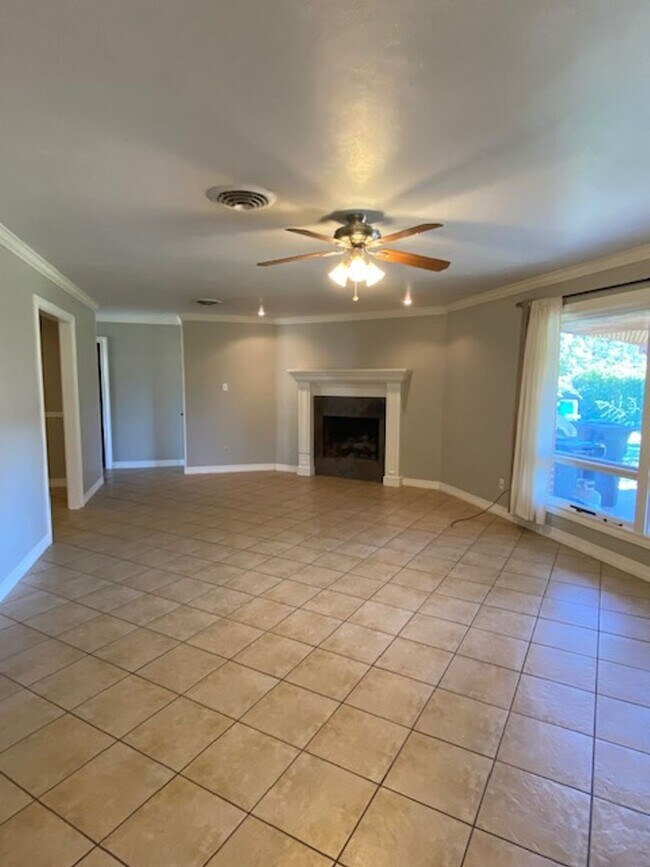 Building Photo - 5231 16th St