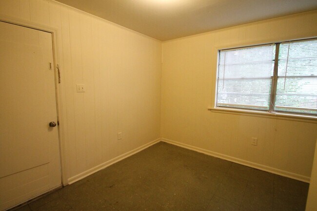 Building Photo - Exclusively Offered by Muse Realty, LLC