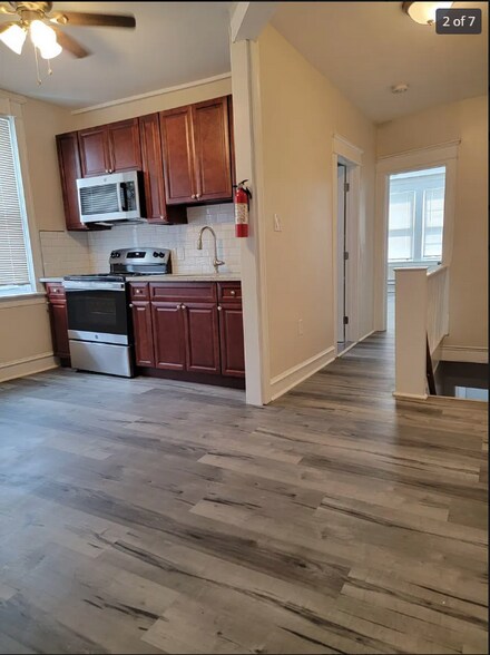 Building Photo - 4580 G St