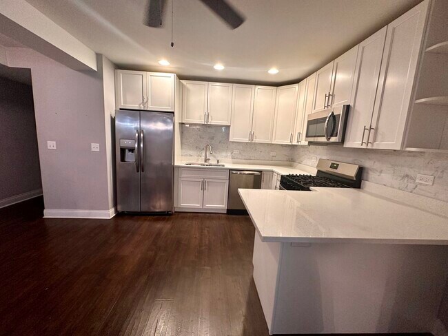 Building Photo - 4518 S King Dr