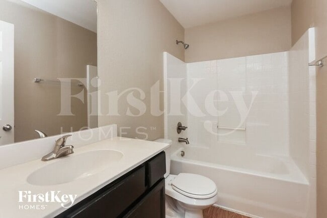 Building Photo - 591 Lentisco Dr