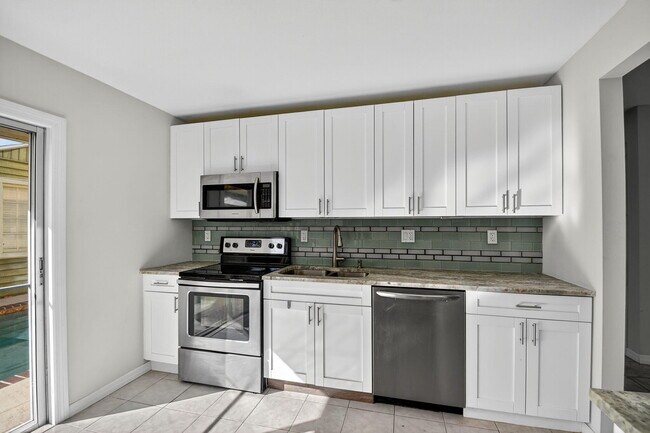 Building Photo - 216 Ocean Breeze