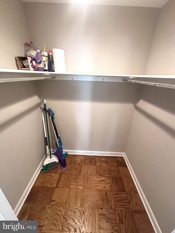 Building Photo - 6621 Wakefield Dr