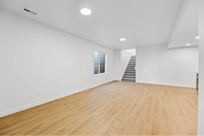 Building Photo - 3509 E 1120 S