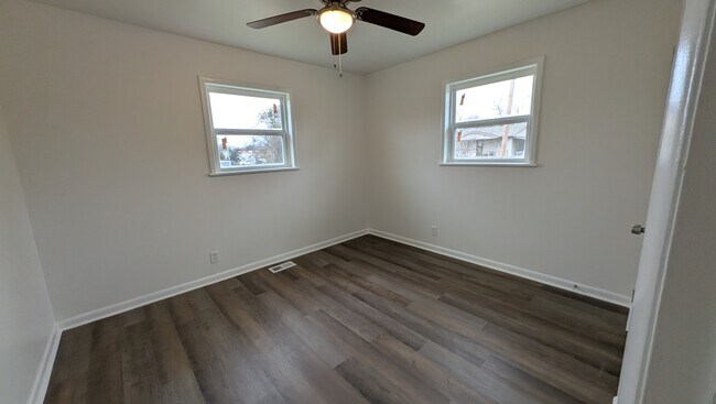 Building Photo - 1025 E Wallace St