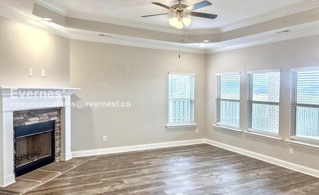 Building Photo - 130 Shrewsberry Dr