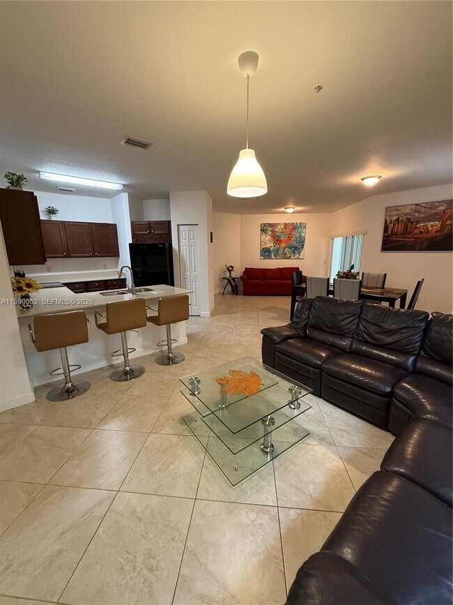 Building Photo - 290 NW 109th Ave