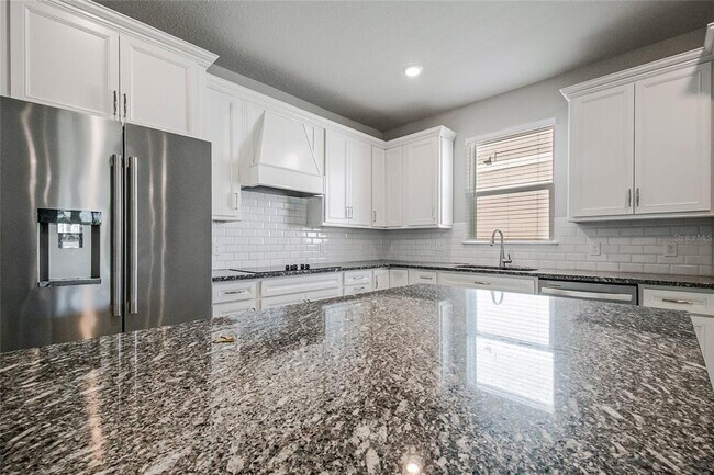 Building Photo - 5685 Arborvista Dr