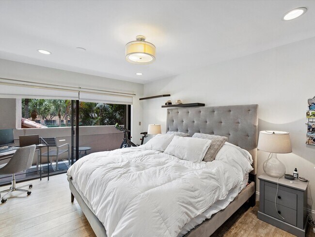 Building Photo - 9001 SW 94th St