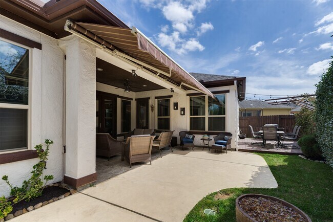 Building Photo - 1826 Jade Hollow Ln