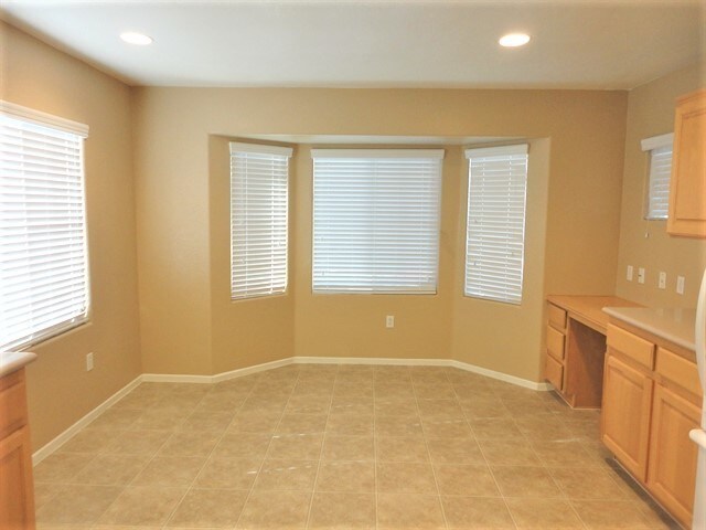 Building Photo - 3610 Canoe Camp Ct