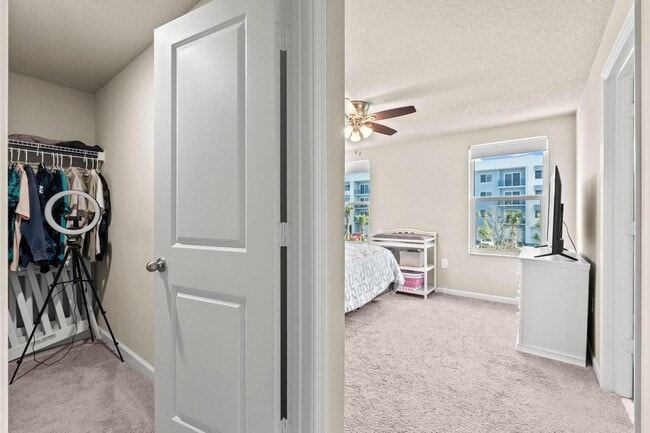 Building Photo - 359 Angler Dr