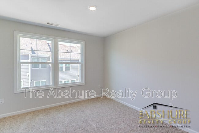 Building Photo - 507 Flat Ford Rd