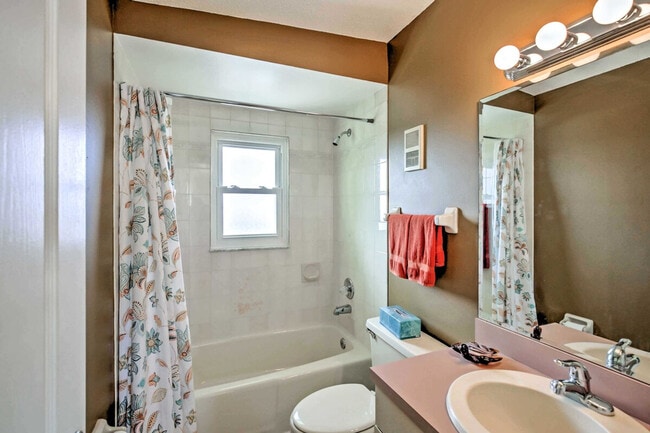 Building Photo - 45 Seascape Cir