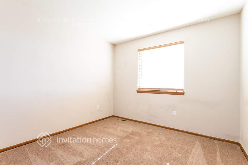 Building Photo - 21731 E Kent Dr