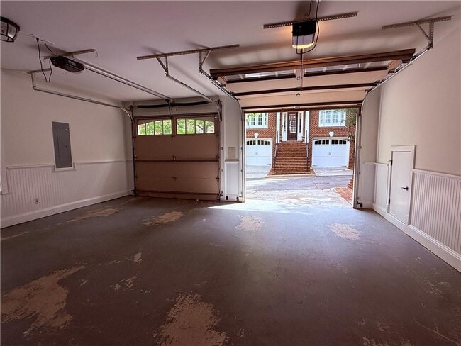 Building Photo - 2617 Canterbury Trail