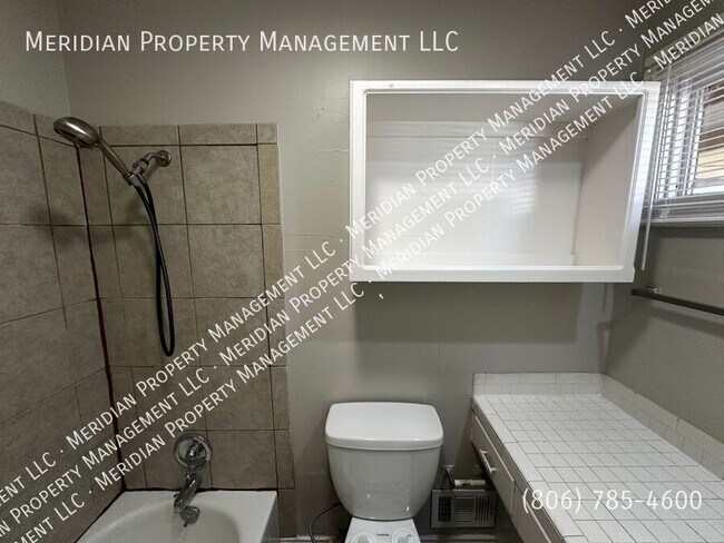 Building Photo - 2003 32nd-A