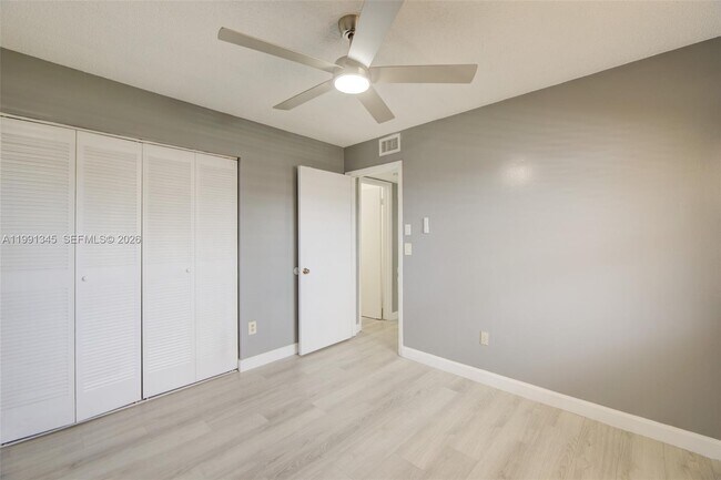 Building Photo - 851 NE 209th Terrace