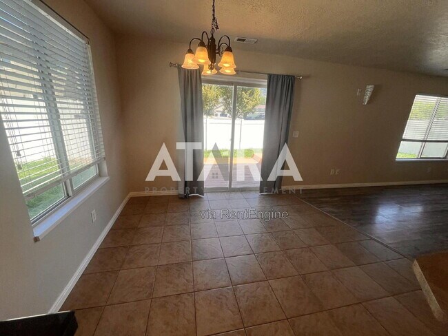 Building Photo - 754 Stonne Ln