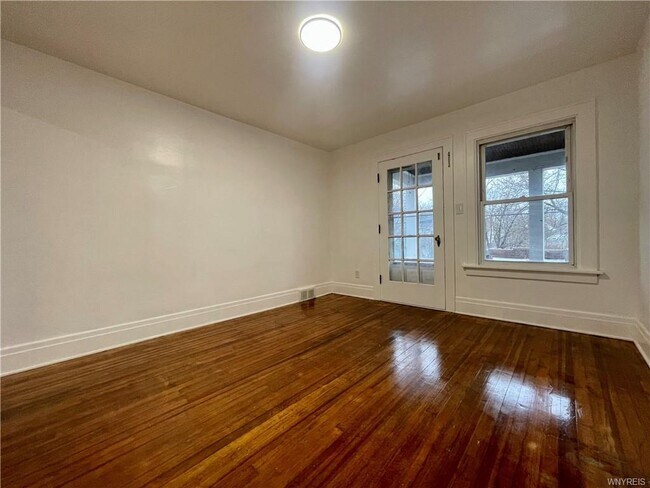 Building Photo - 434 23rd St