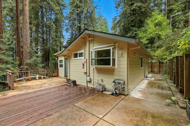 Building Photo - 245 Blue Ridge Dr