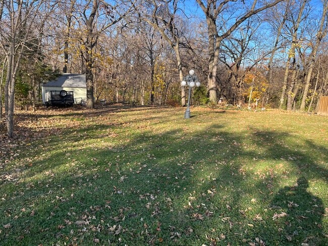 Building Photo - 112 Chicago Rd