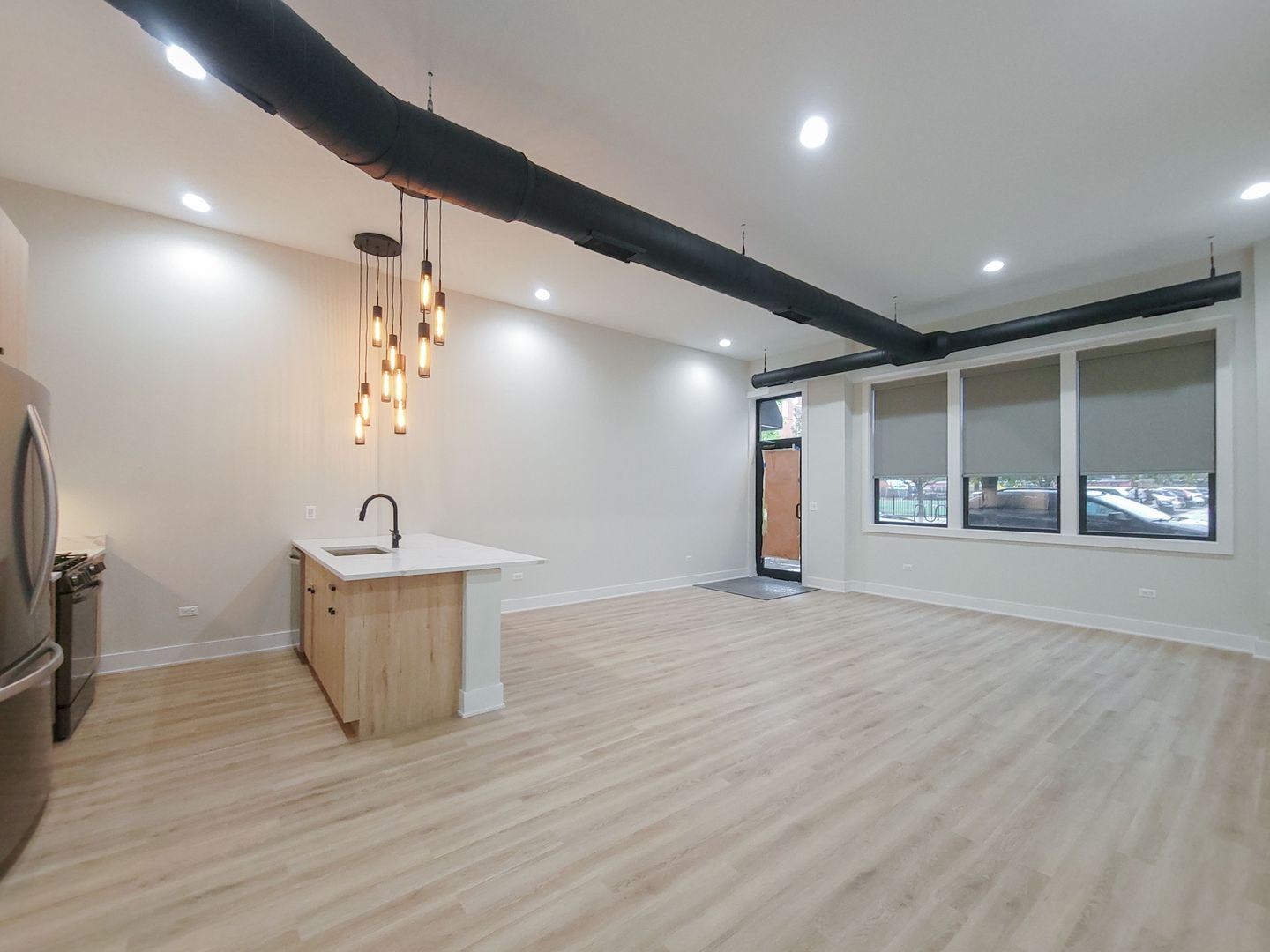 Building Photo - 3829 N Southport Ave