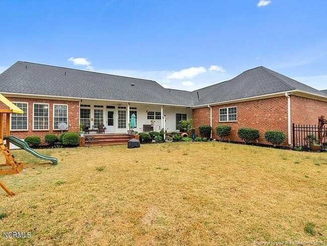 Building Photo - 1114 4 Wood Dr