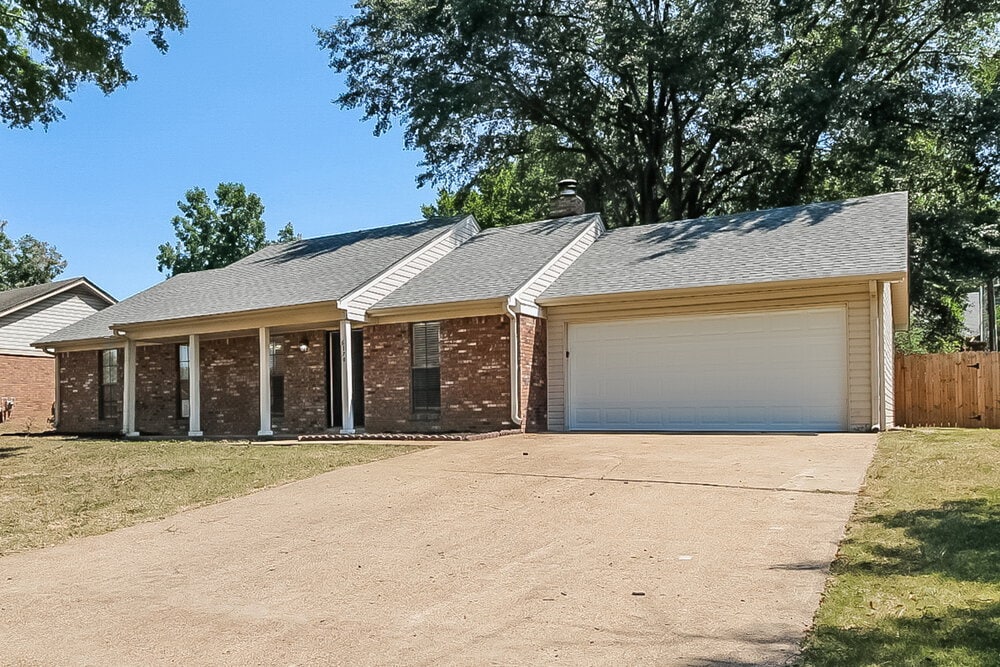 Building Photo - 6170 Chickasaw Dr