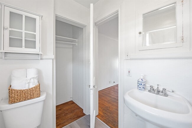 Building Photo - 1509 Enid St