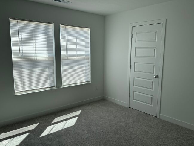 Building Photo - 11912 Moorfield Ln