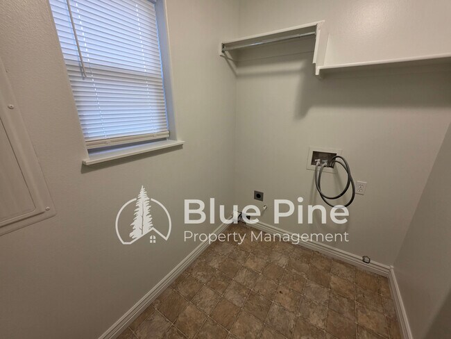 Building Photo - 3606 Goldstone Dr