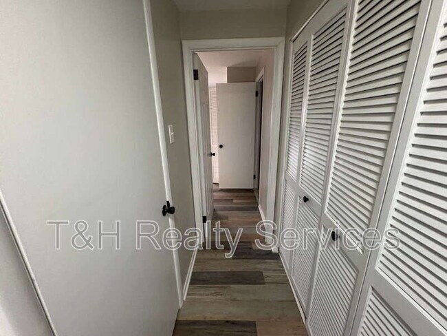 Building Photo - 10129 Lawnhaven Ct