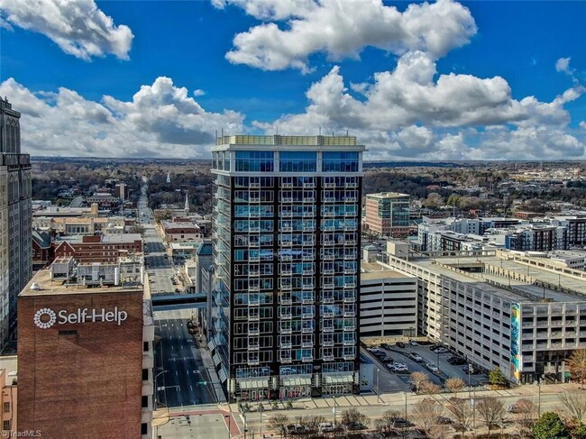 Building Photo - 201 N Elm St