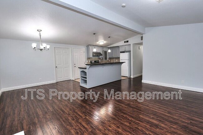 Building Photo - 2000 Belcot Rd