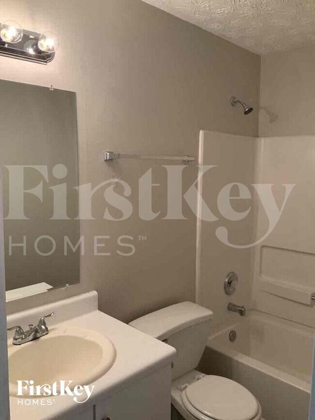 Building Photo - 675 Conisburgh Ct