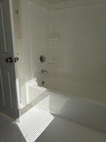 Building Photo - 13 Orchard St