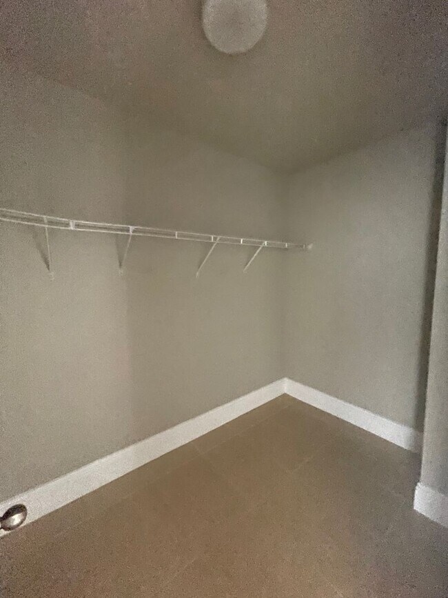 Building Photo - You have to see this View!  3 bedroom 2 bath condo @ The Waverly!