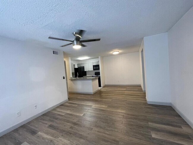 Building Photo - 6082 Westgate Dr