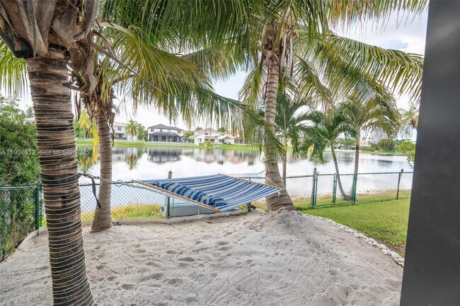 Building Photo - 18004 SW 20th St